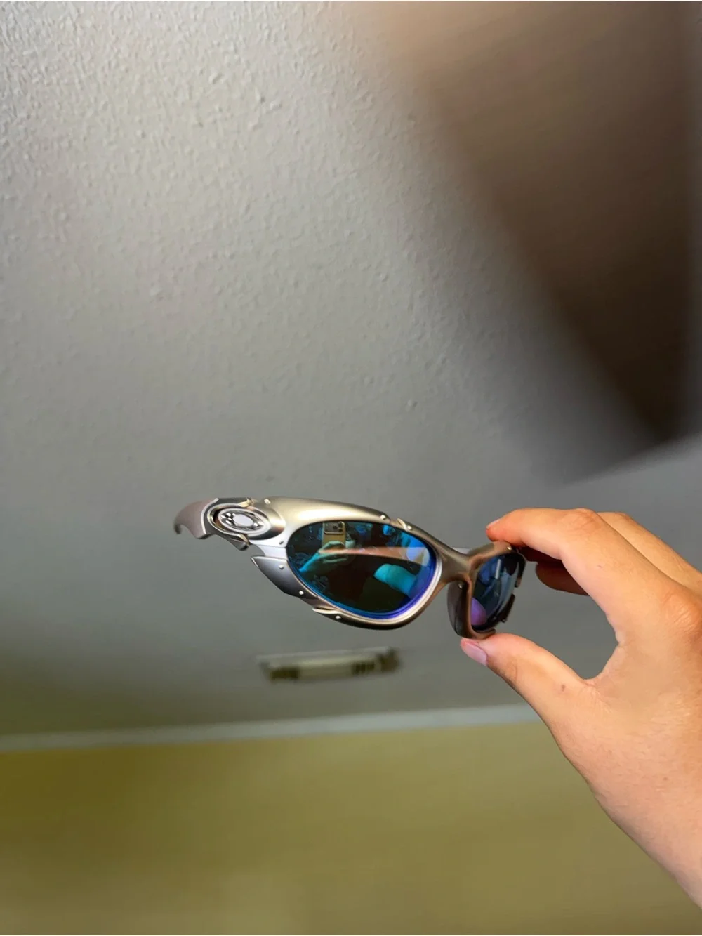 Silver Swim Goggles with Blue Mirrored Lenses Oakley